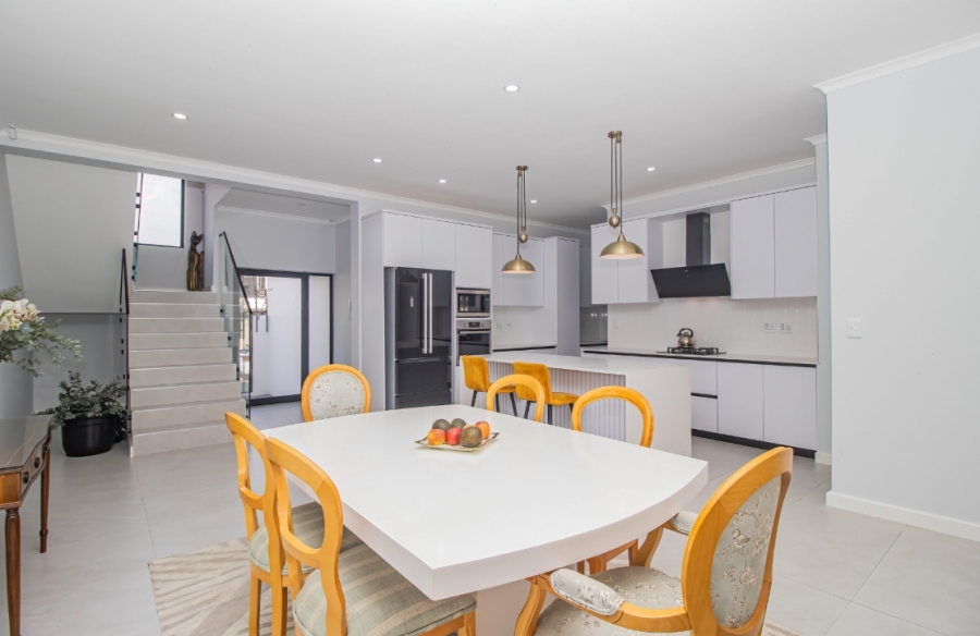4 Bedroom Property for Sale in Sandown Western Cape